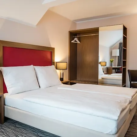 Point And Aparthotel