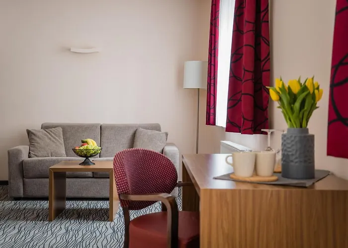 Aparthotel Point And