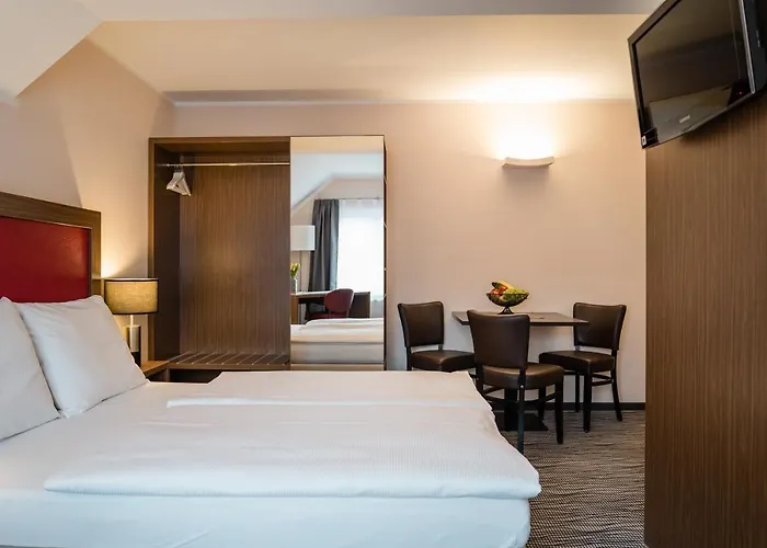 Aparthotel Point And 3*