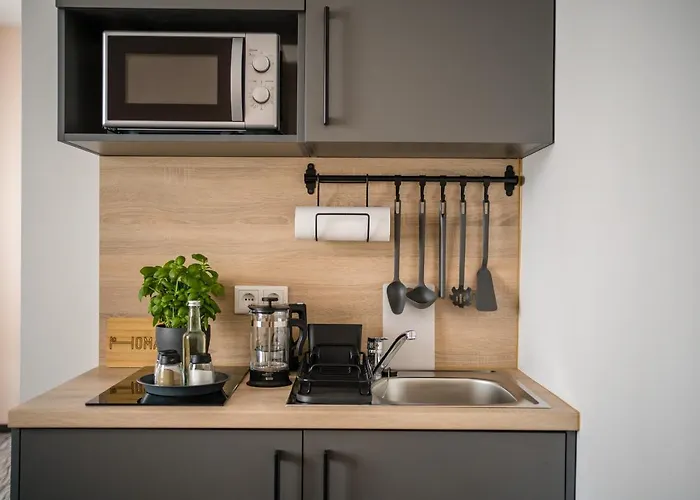 Aparthotel Point And