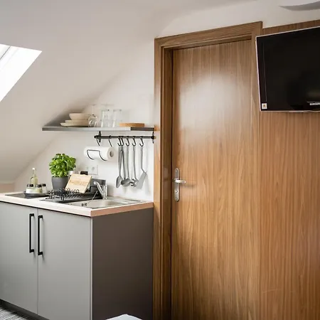 Point Apartments&rooms 3*